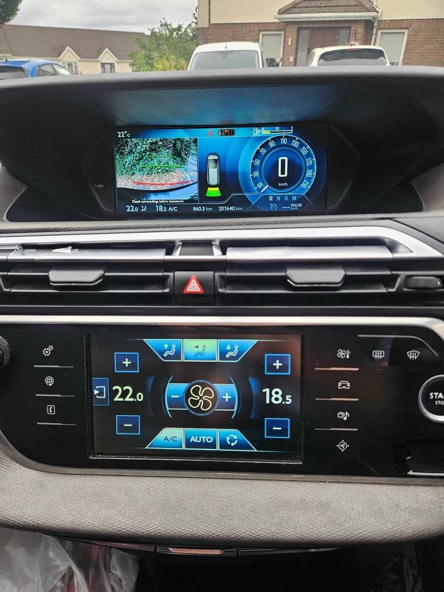 Citroen  C4 Picasso 1.6 Diesel Automatic 7 Seater - Image 4
