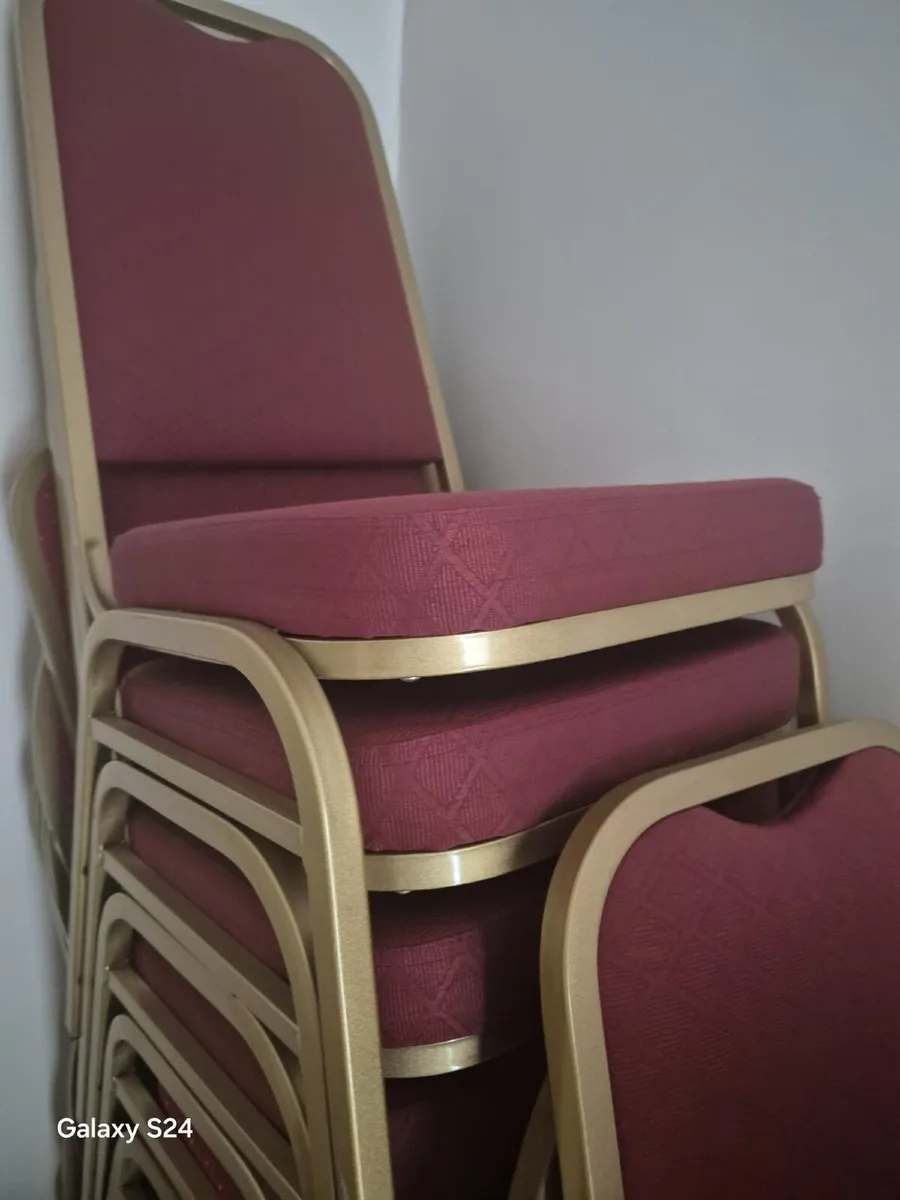 Chair hotel and churches - Image 2