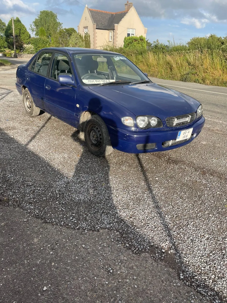 Toyota Corolla 2000 - Image 1