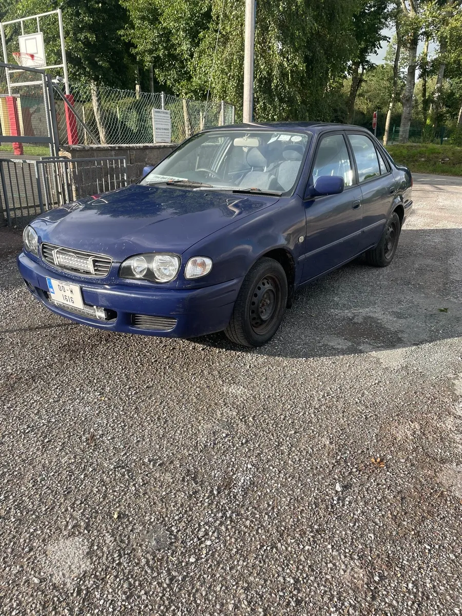 Toyota Corolla 2000 - Image 3