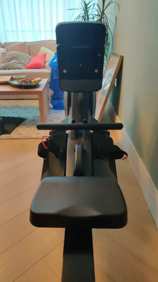 Rowing Machine - Image 4