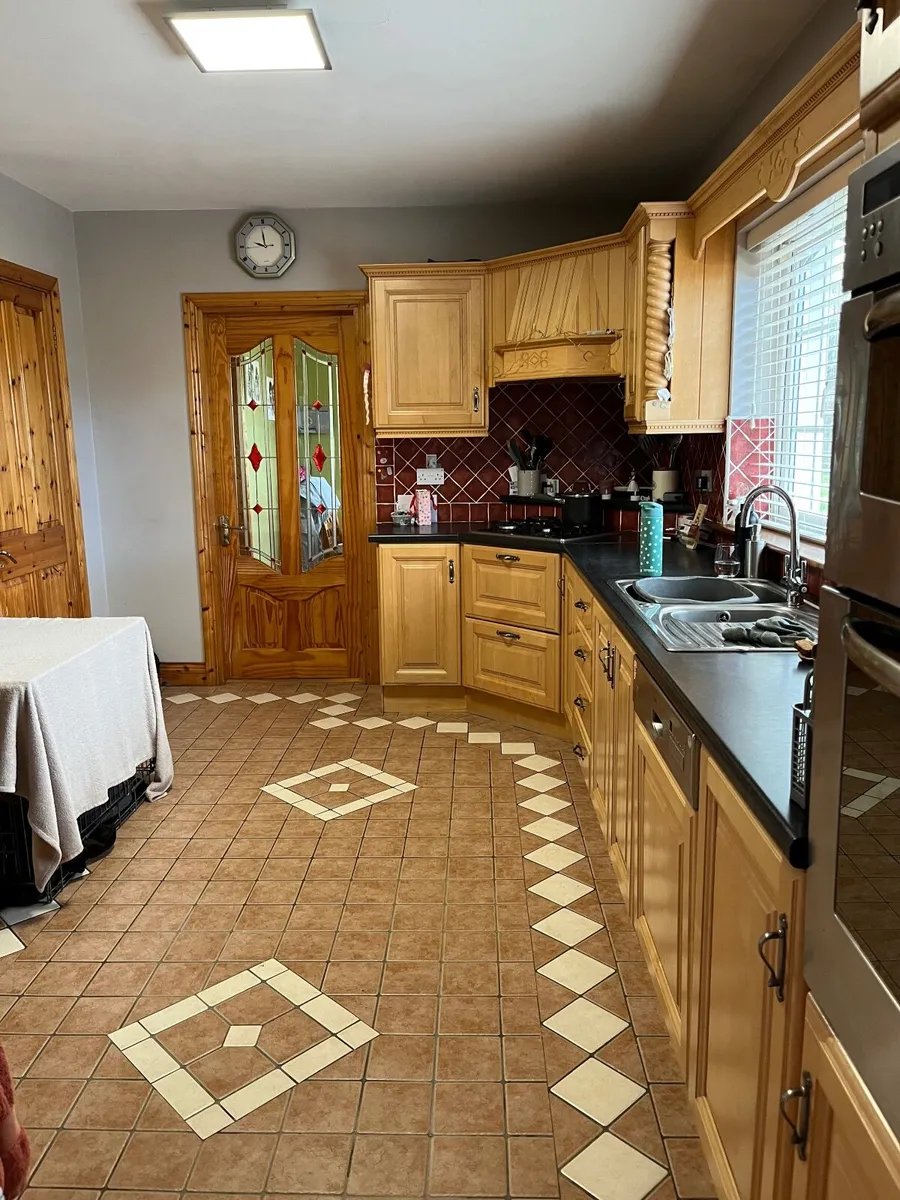 Kitchen - Image 2