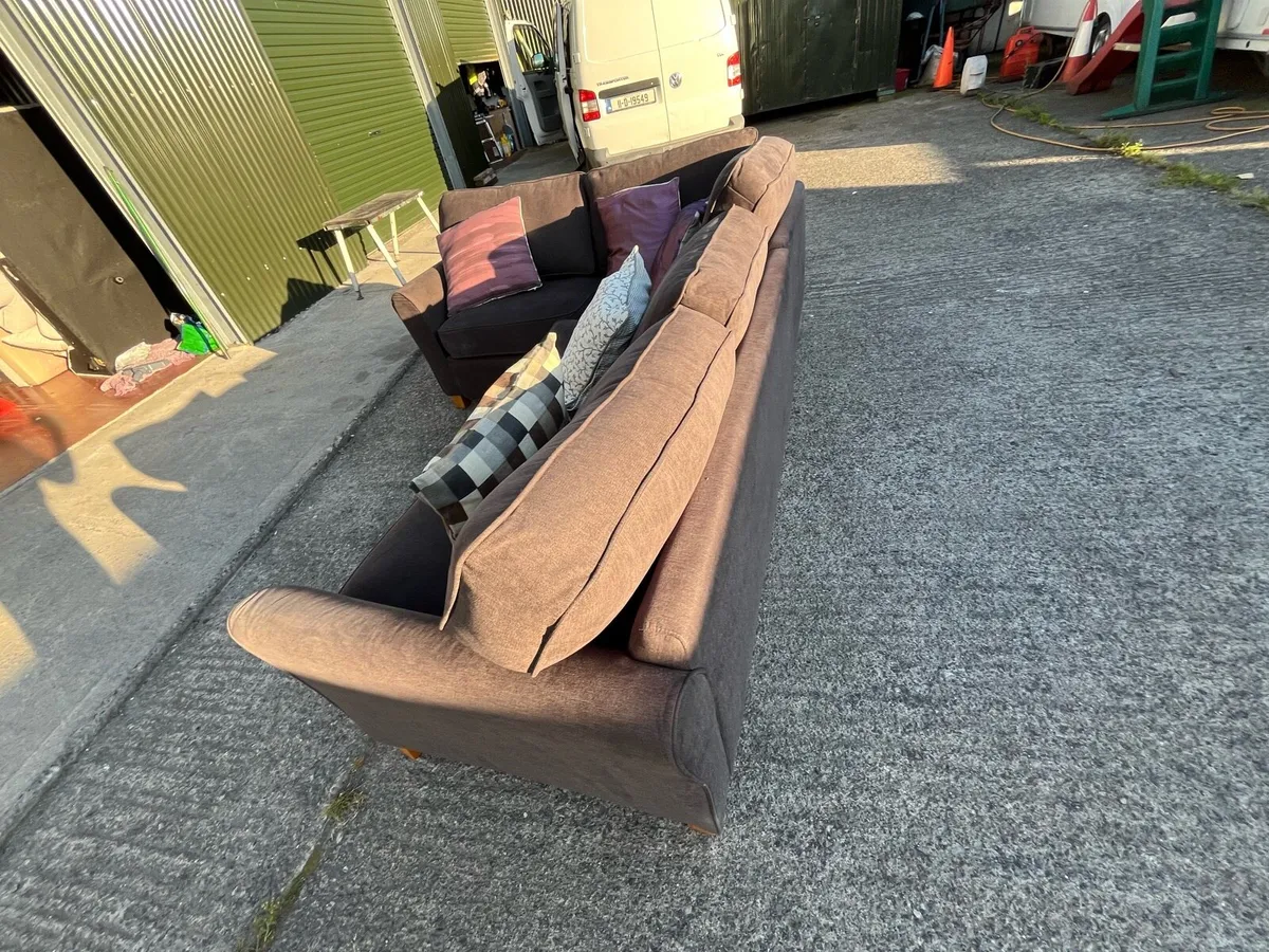 Large grey corner sofa L shaped - Image 3