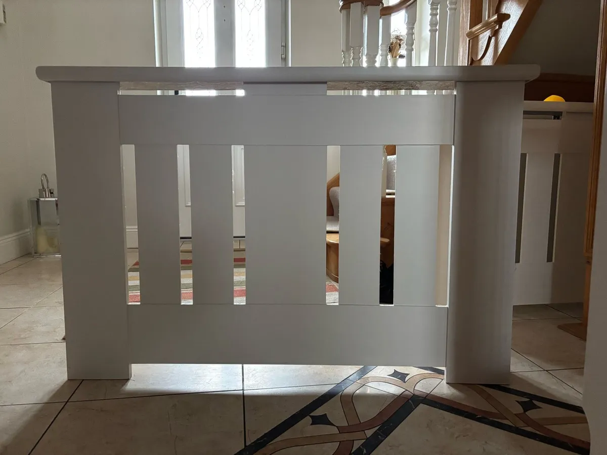 4 x Radiator covers - Image 1
