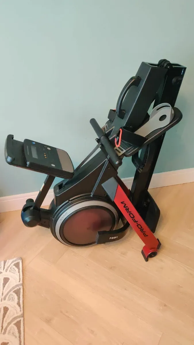 Rowing Machine - Image 1