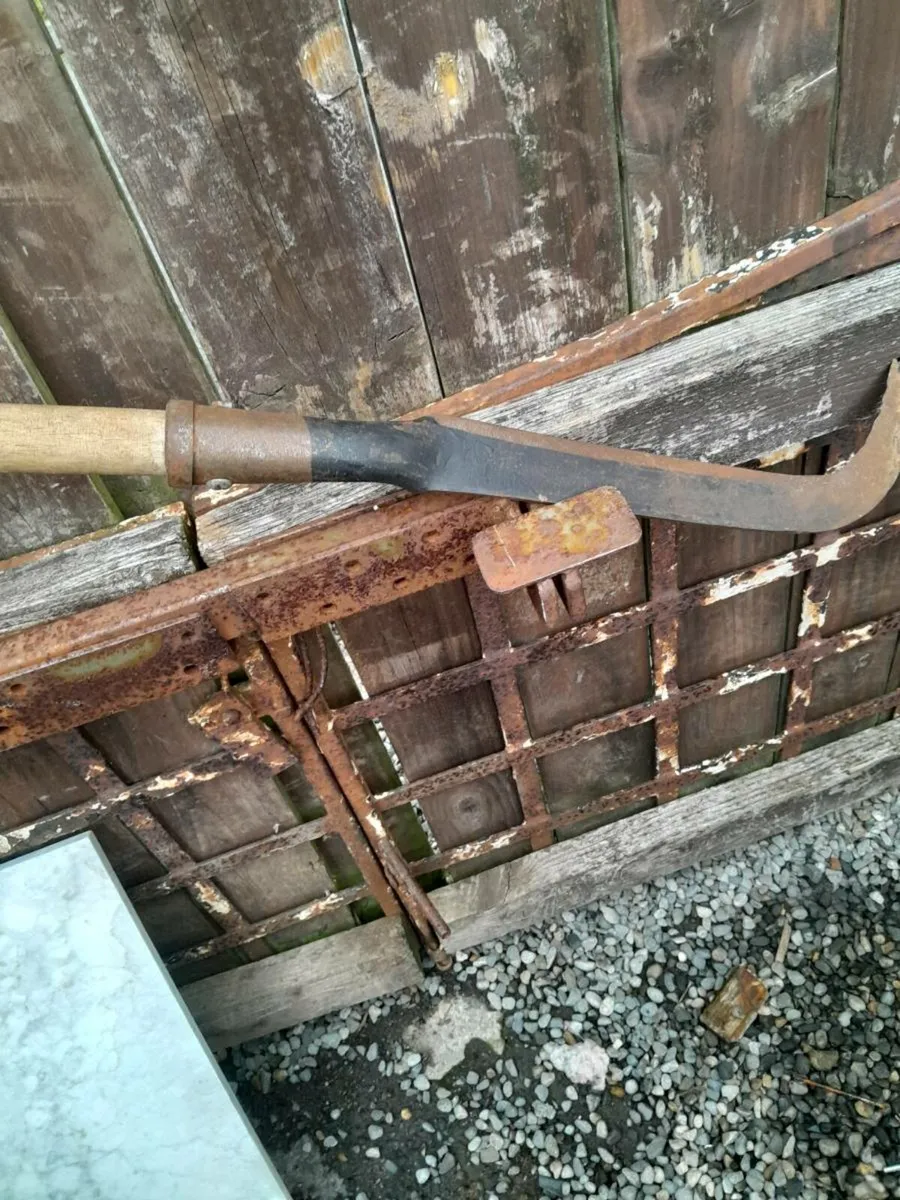 Old farm tool - Image 1