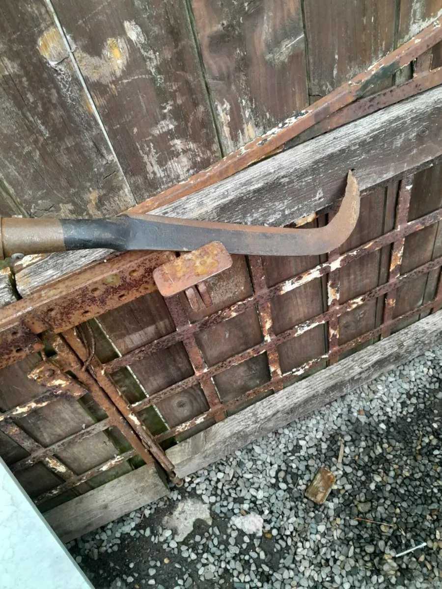 Old farm tool - Image 4