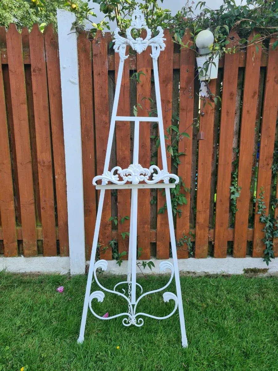 White Easel for Rent - Image 1