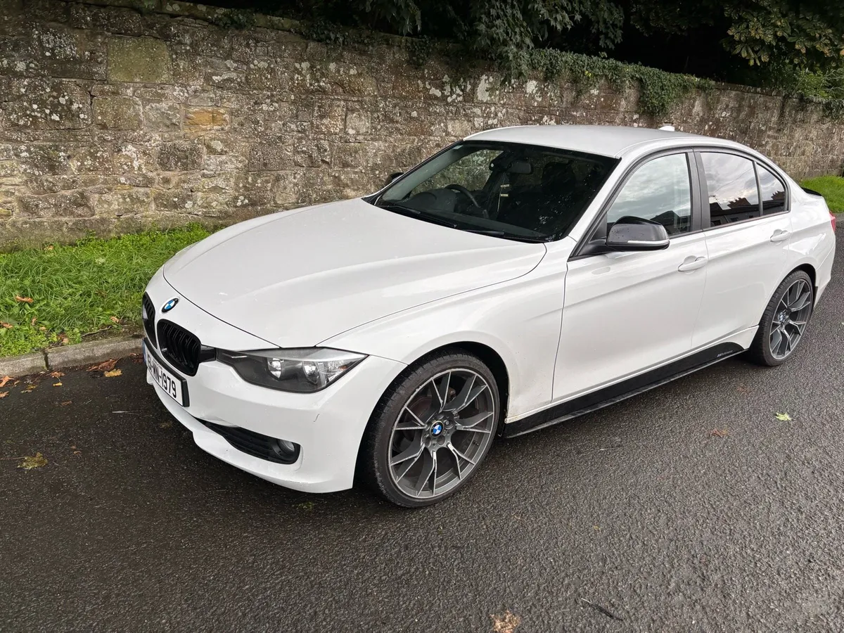 BMW 320D 2015 - Image 2