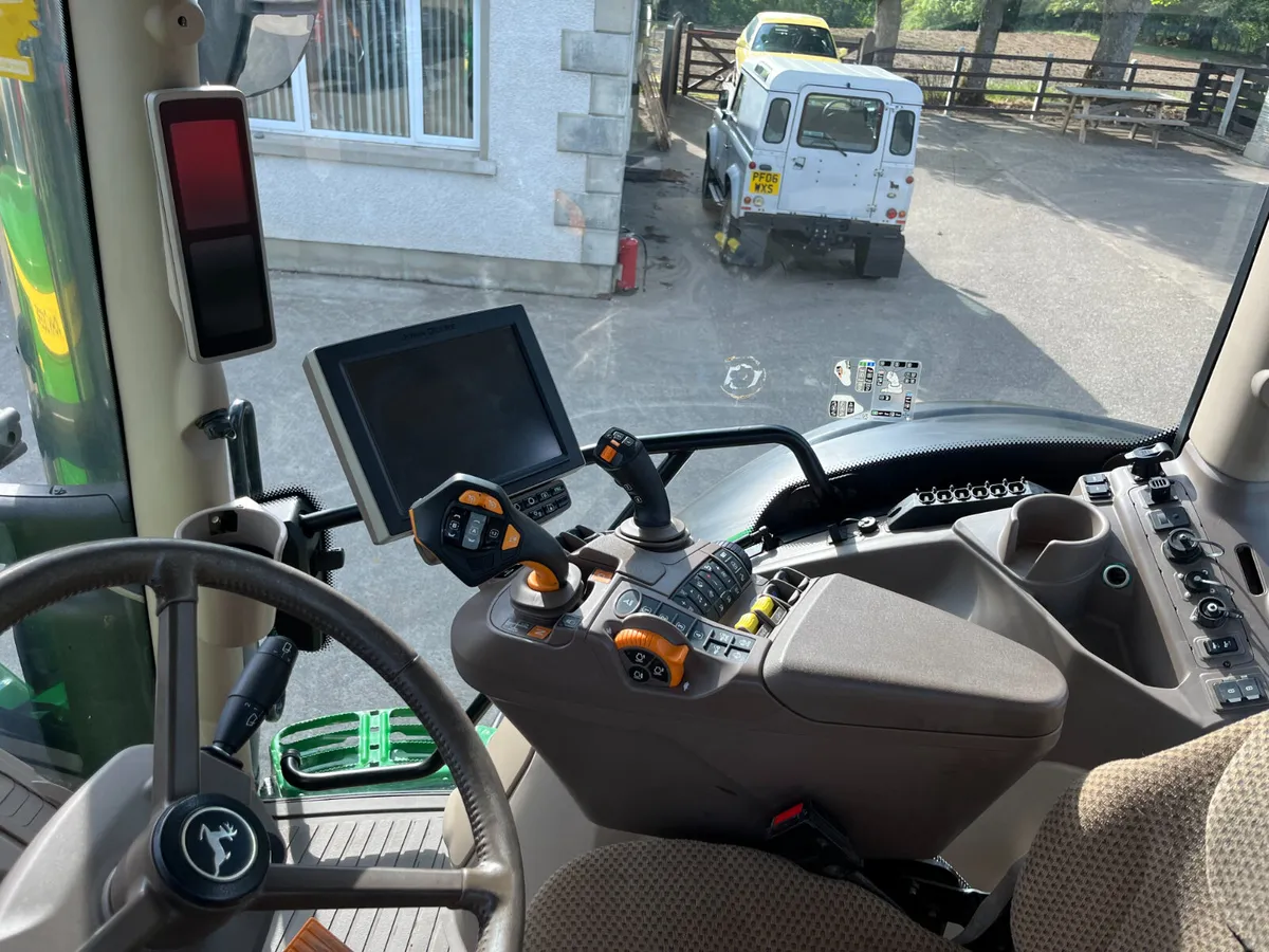 JOHN DEERE 6215R - Image 4