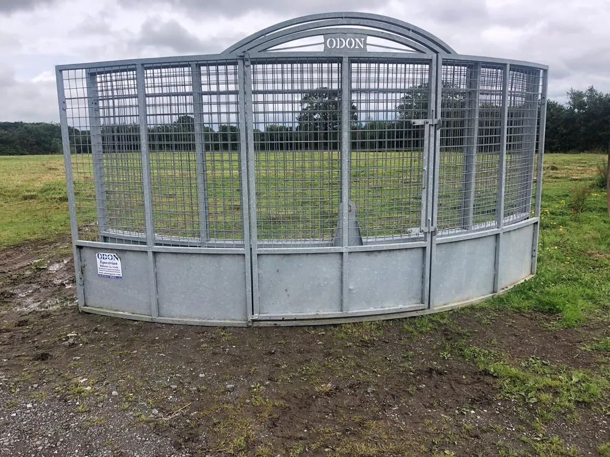 Mobile field foal enclosure - Image 1