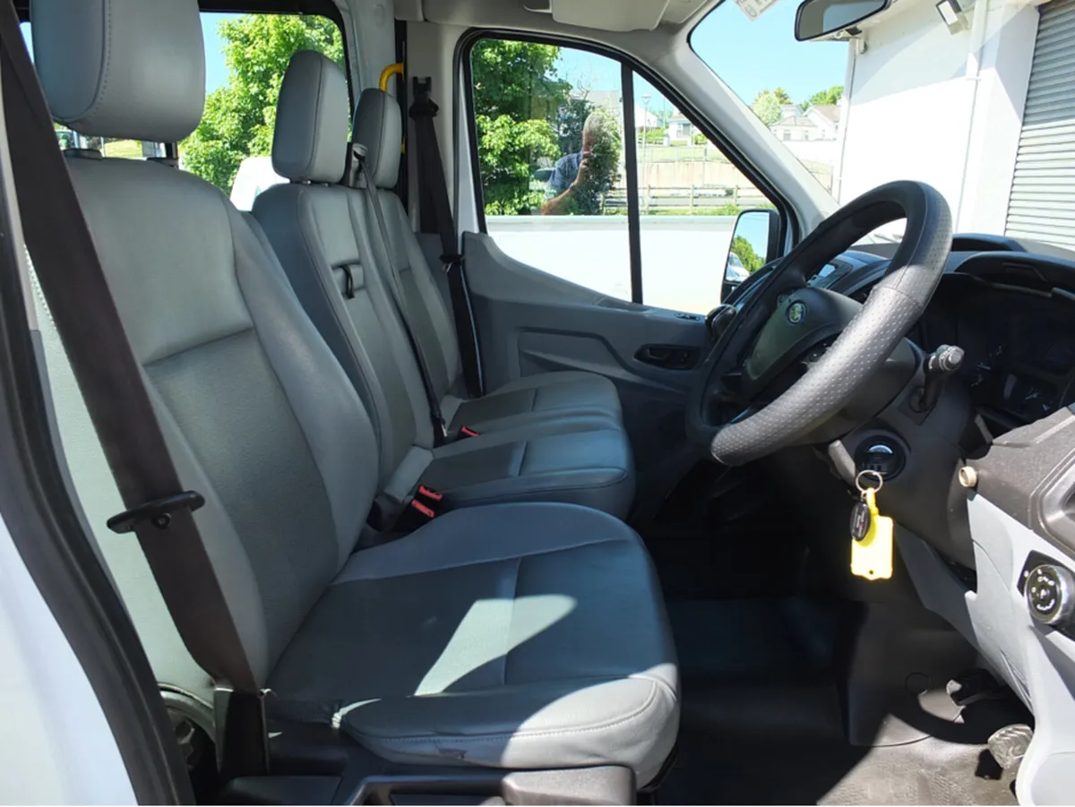 Ford Transit Crewcab 7 Seats - Image 4