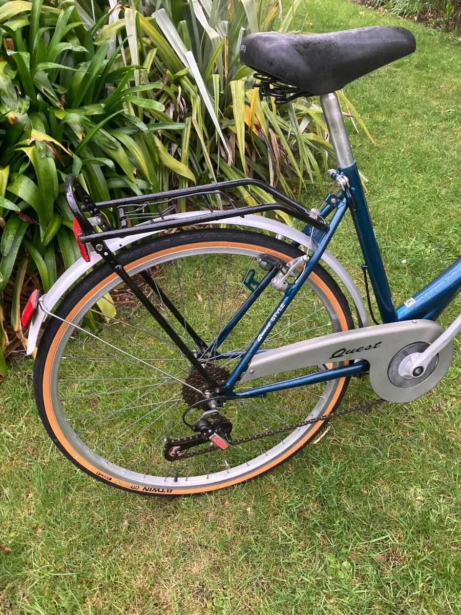Ladies Hybrid Bike - Image 4