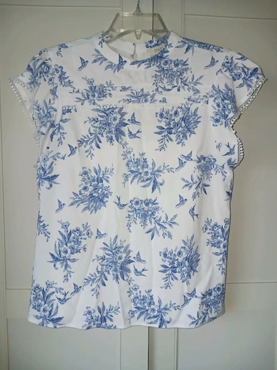 Ladies clothes - Image 1