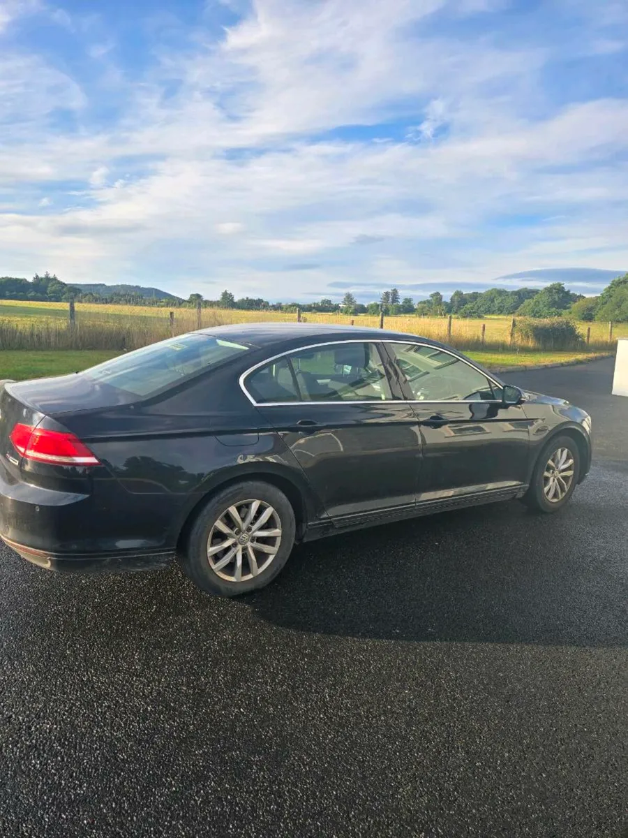 Volkswagon Passat - Image 4