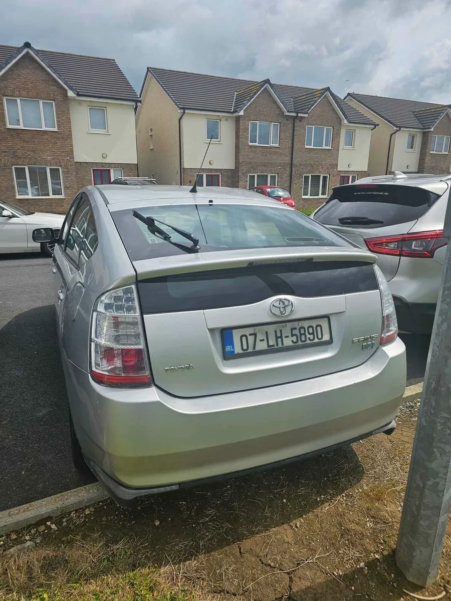 Toyota Prius - Image 3