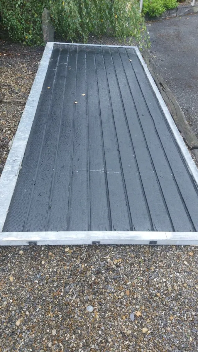 Galvanised sliding gate - Image 2