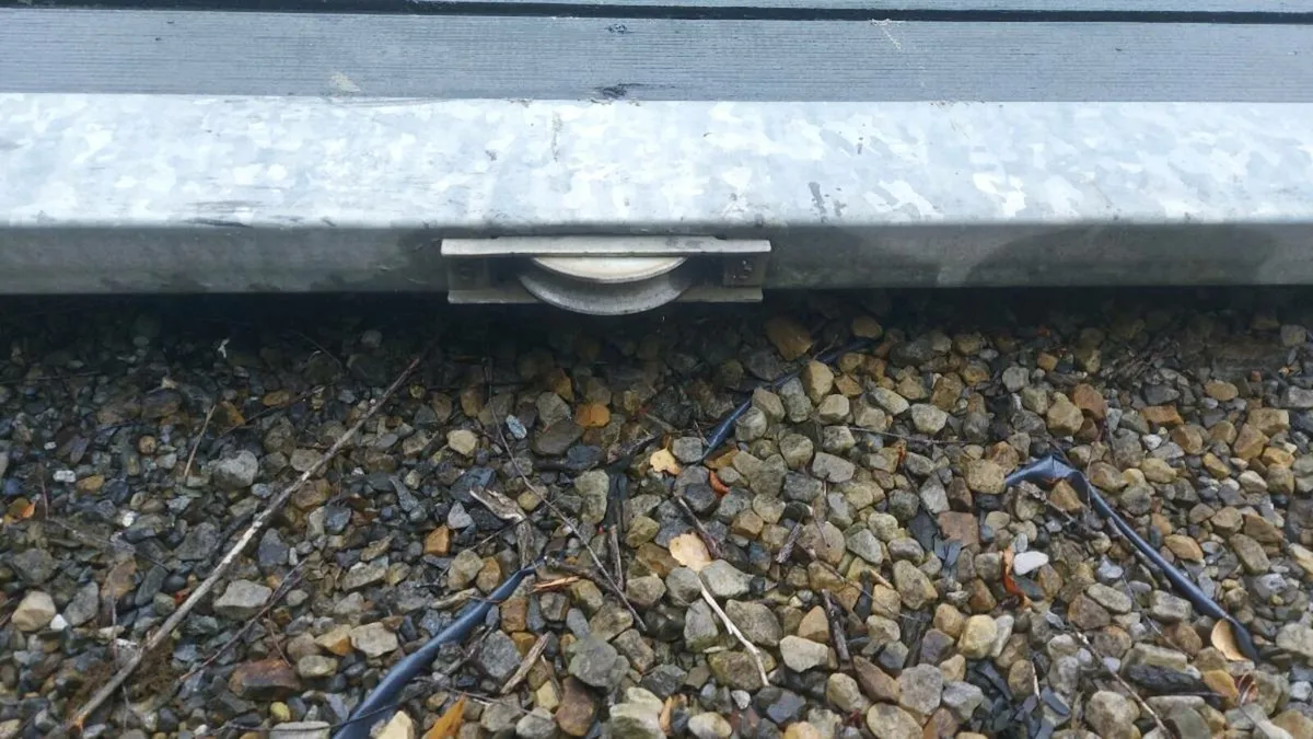 Galvanised sliding gate - Image 3