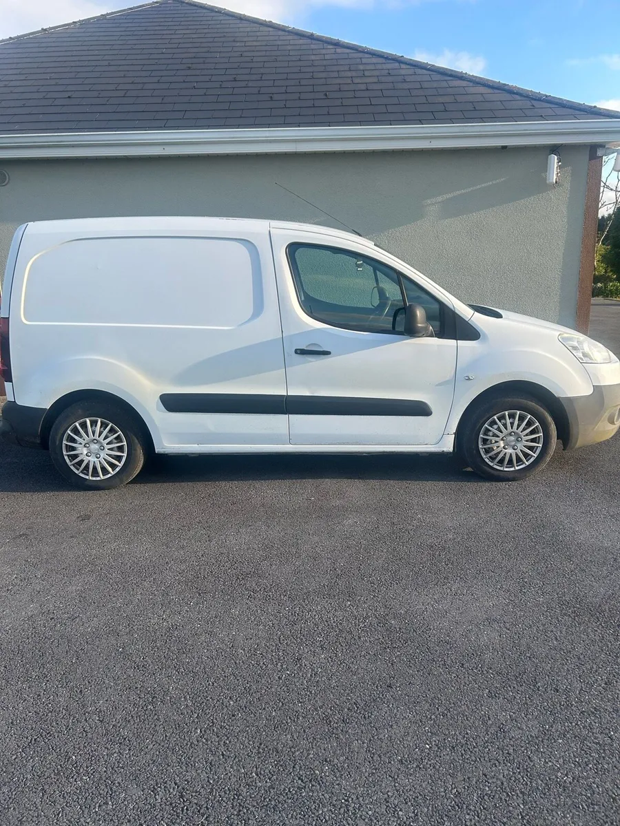 Peugeot Partner - Image 1