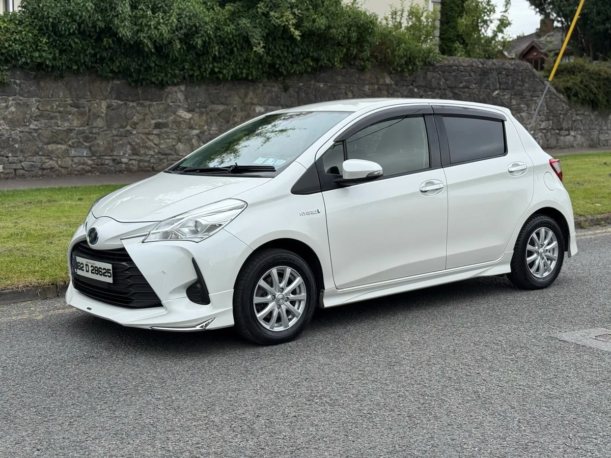 Toyota Vitz 1.5L hybrid 2018 - Image 2