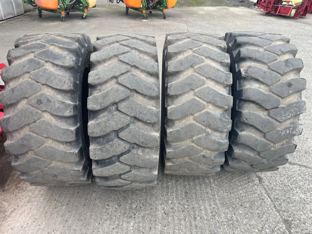 Telehandler tyres, set of 4. - Image 1