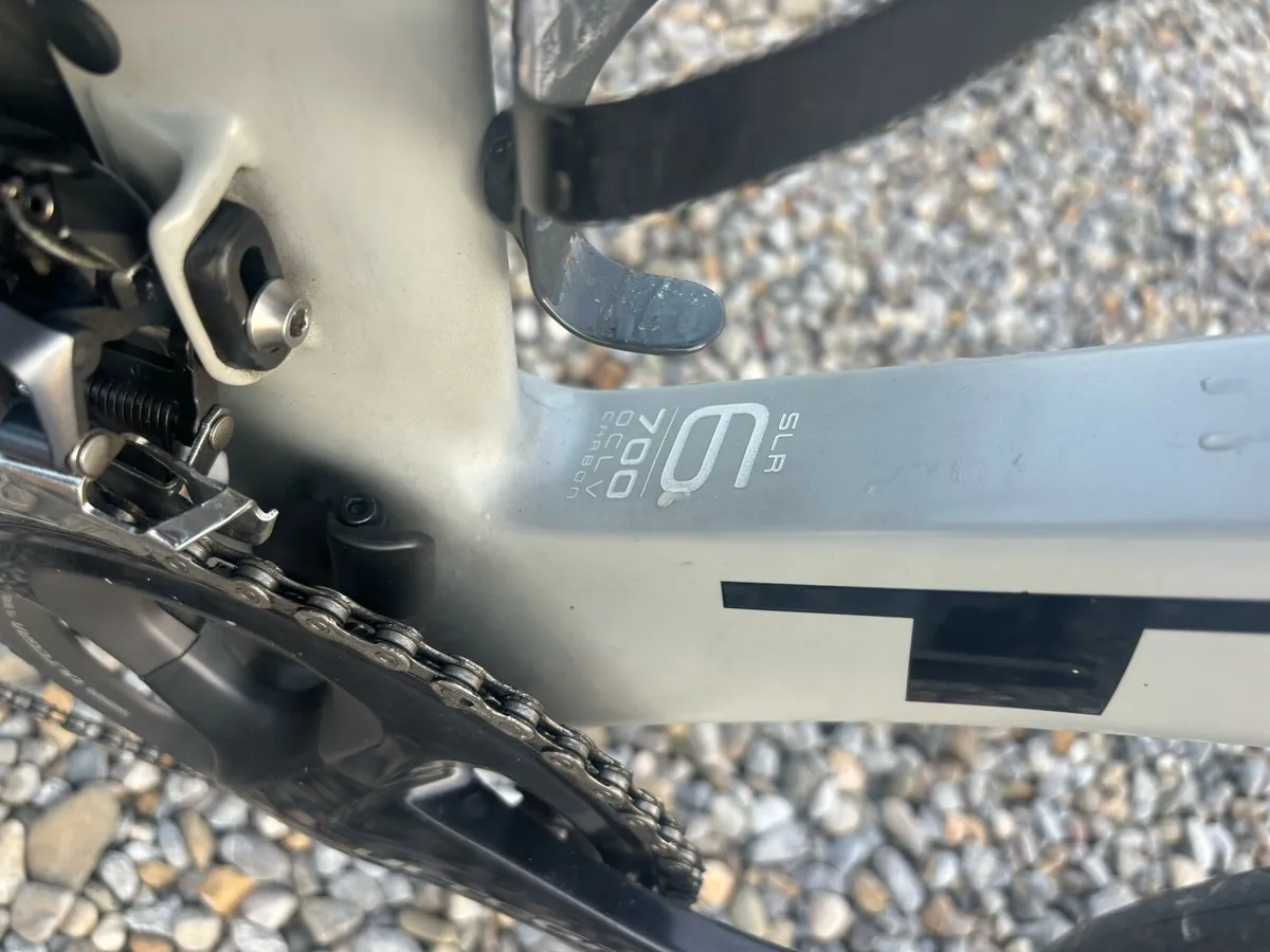 Trek Madone SLR 6 - Image 4