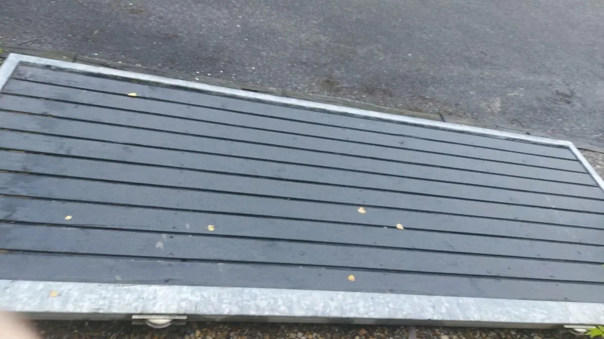 Galvanised sliding gate - Image 1