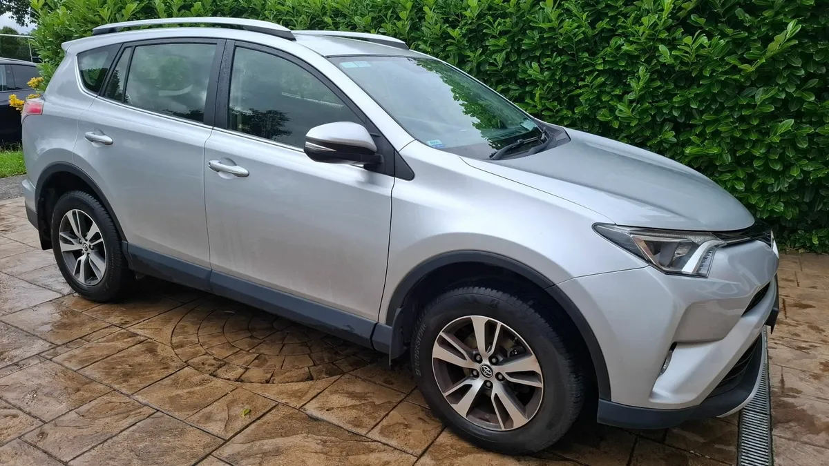Toyota RAV4 2016 - Image 2