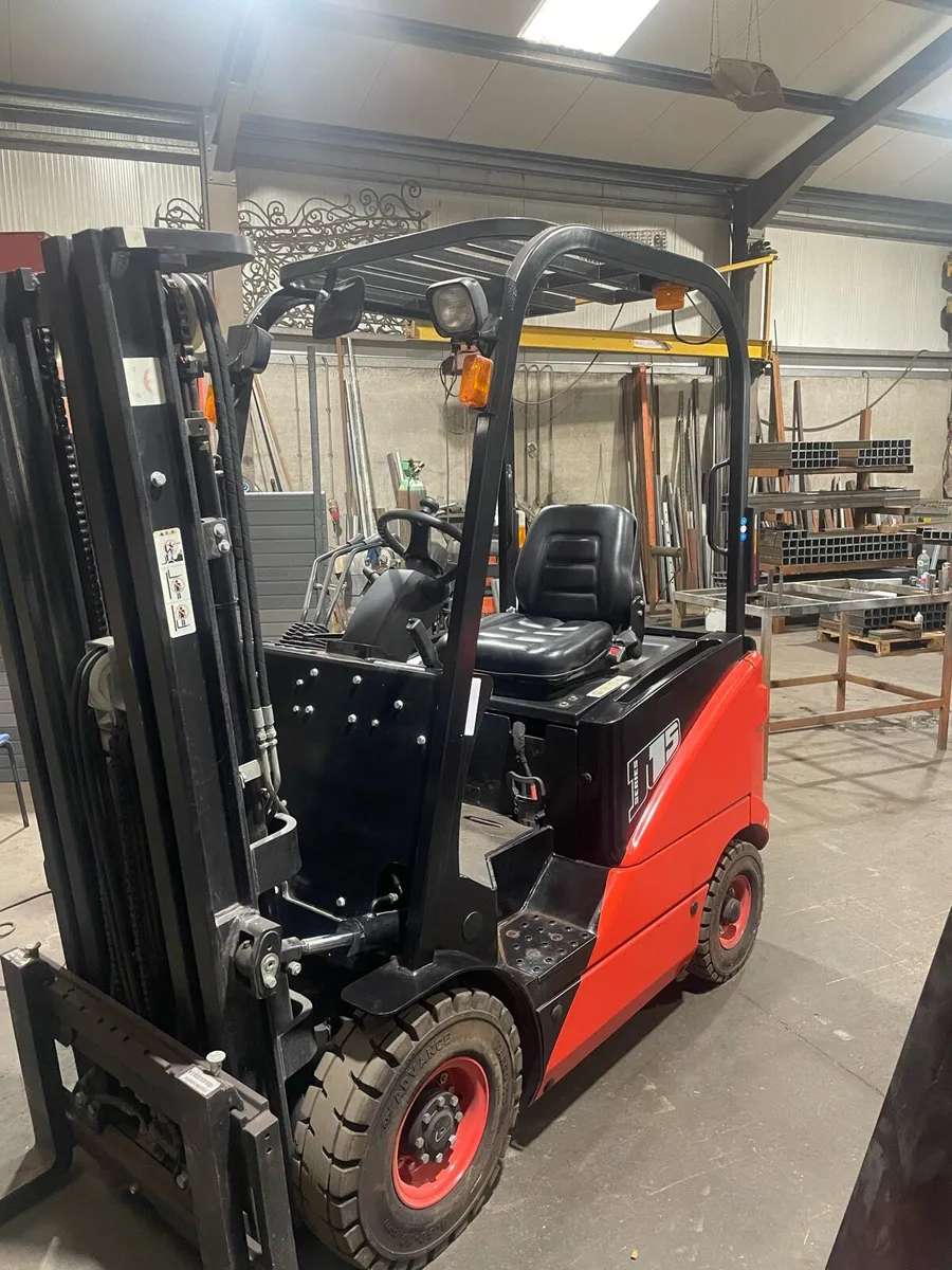 Forklift - Image 2