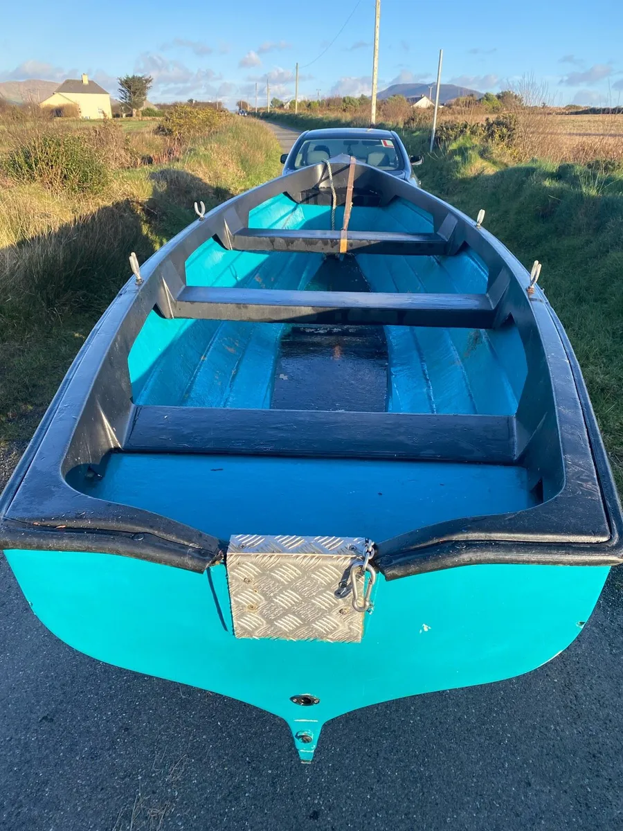 17 foot lake boat - Image 3