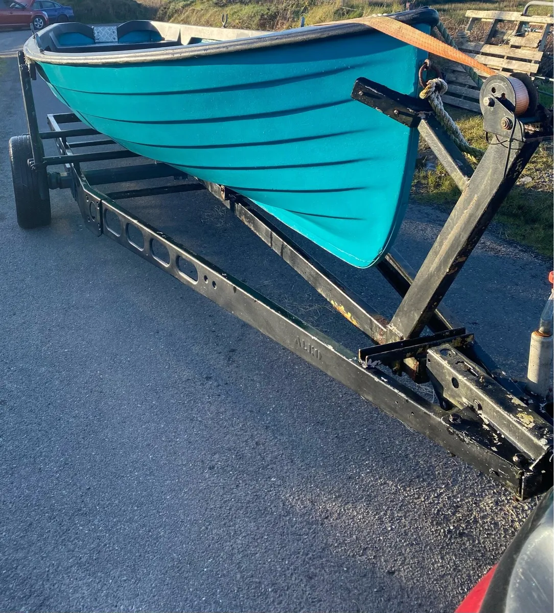 17 foot lake boat - Image 4