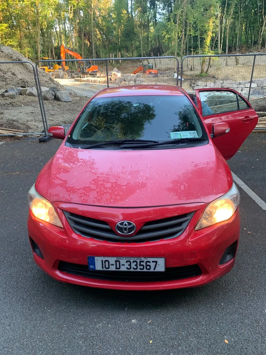 Toyota Corolla 2010 - Image 1