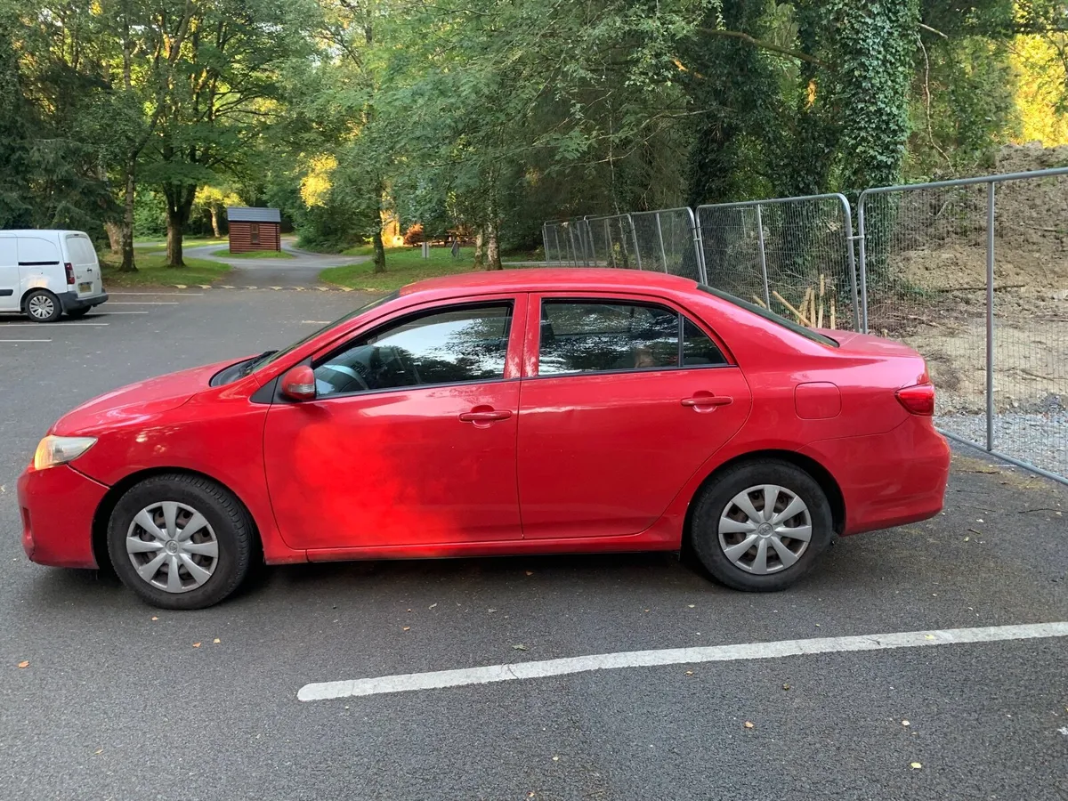 Toyota Corolla 2010 - Image 3