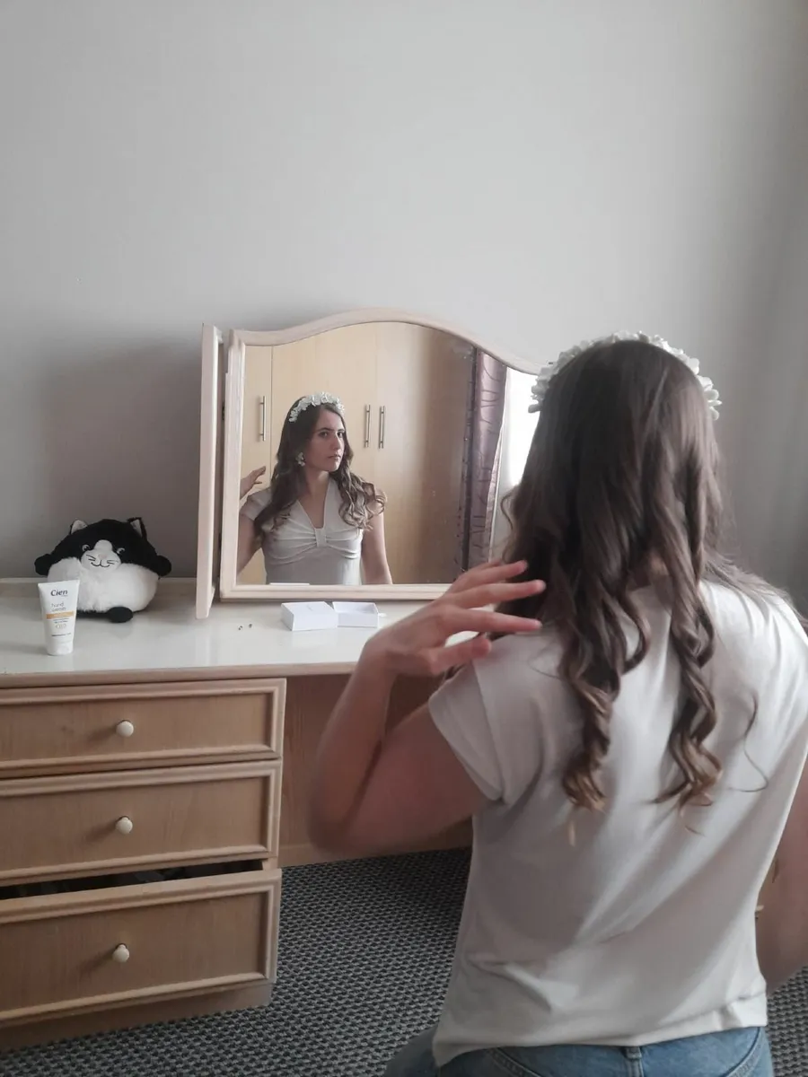 Wedding dress - Image 2