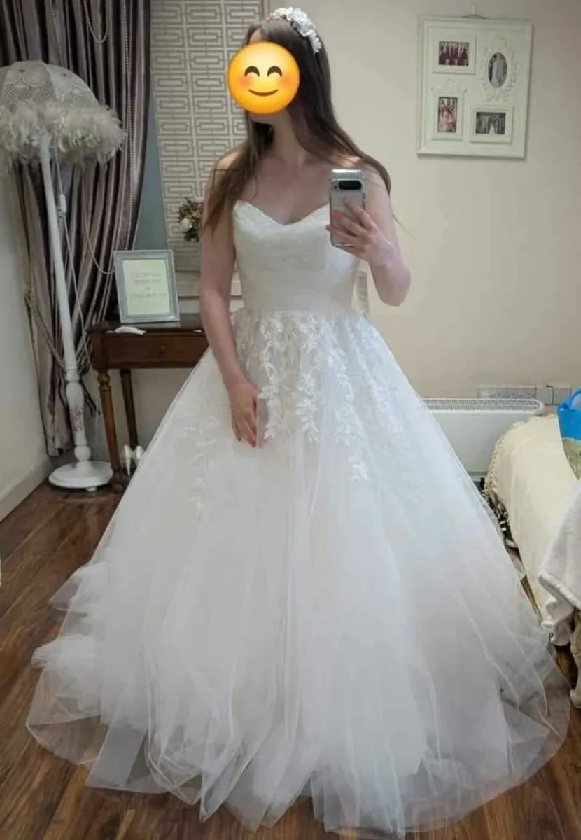 Wedding dress - Image 3