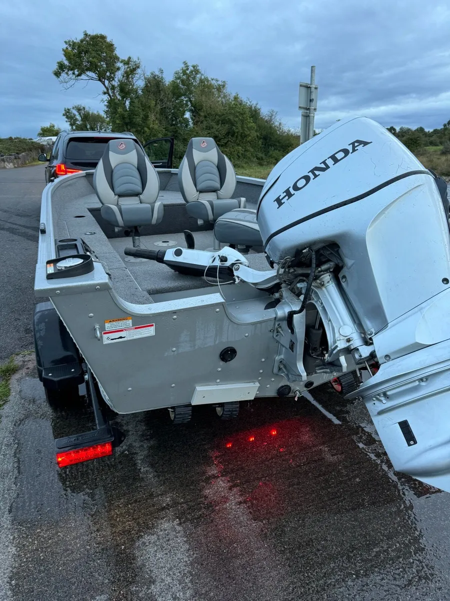 Alumacraft boat - Image 2