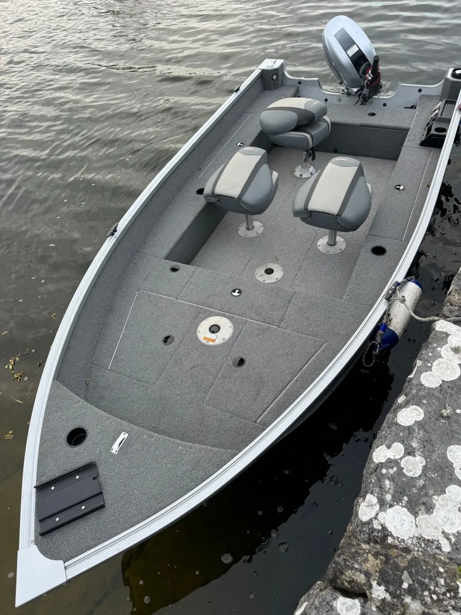 Alumacraft boat - Image 1