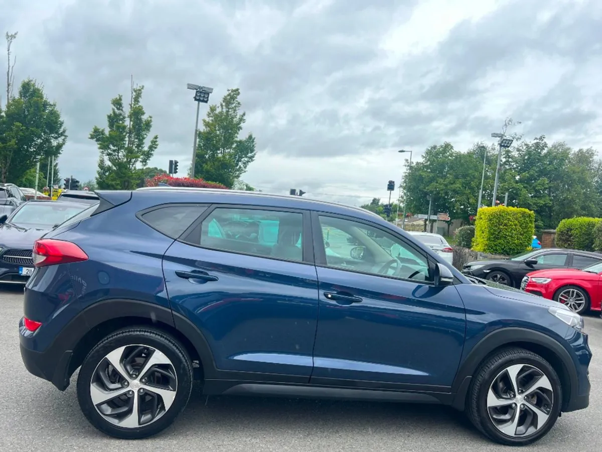 Hyundai Tucson 1.7 Diesel Executive Plus  huge Sp - Image 4
