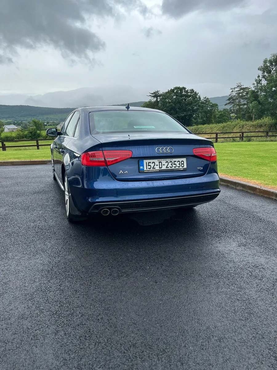 Audi A4 SE 2.0 TDI S Line Trim - Image 4