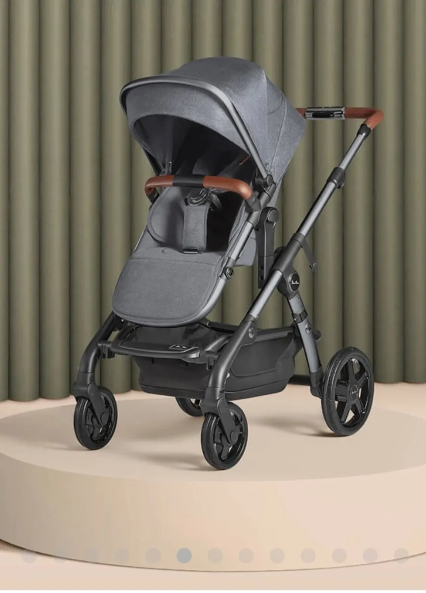 Pram - Image 1