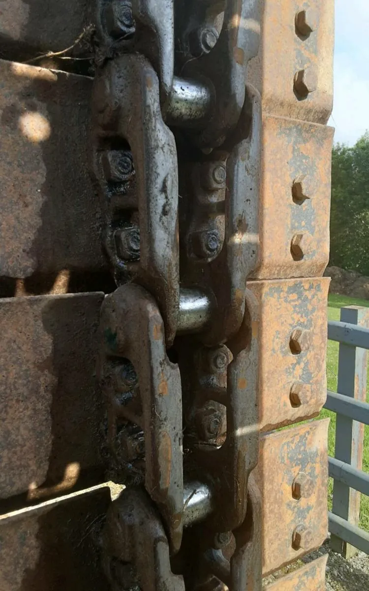 Excavator Steel Tracks - Image 4