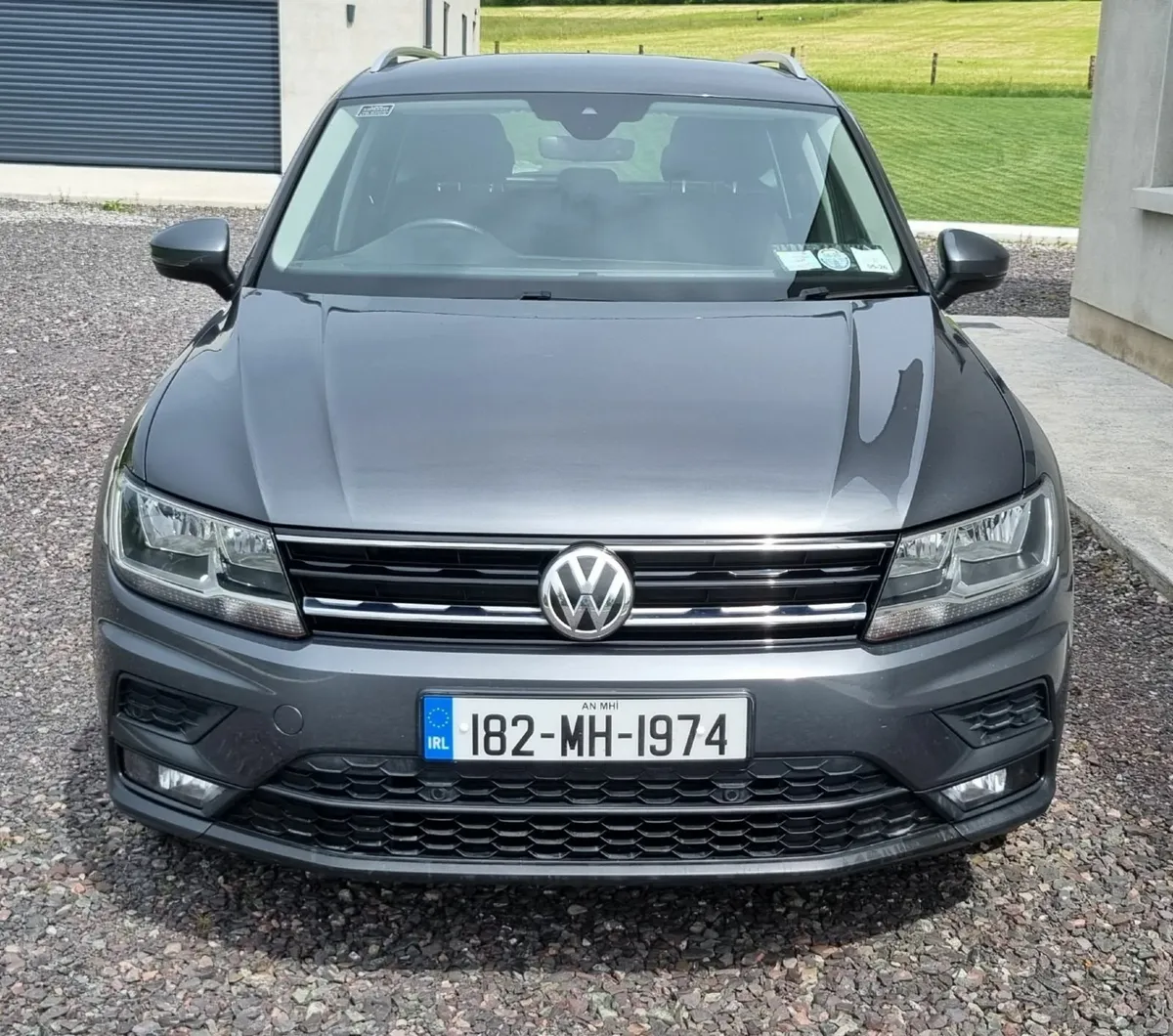 2018 Volkswagen Tiguan 2.0L TDI SE NAV - Image 2