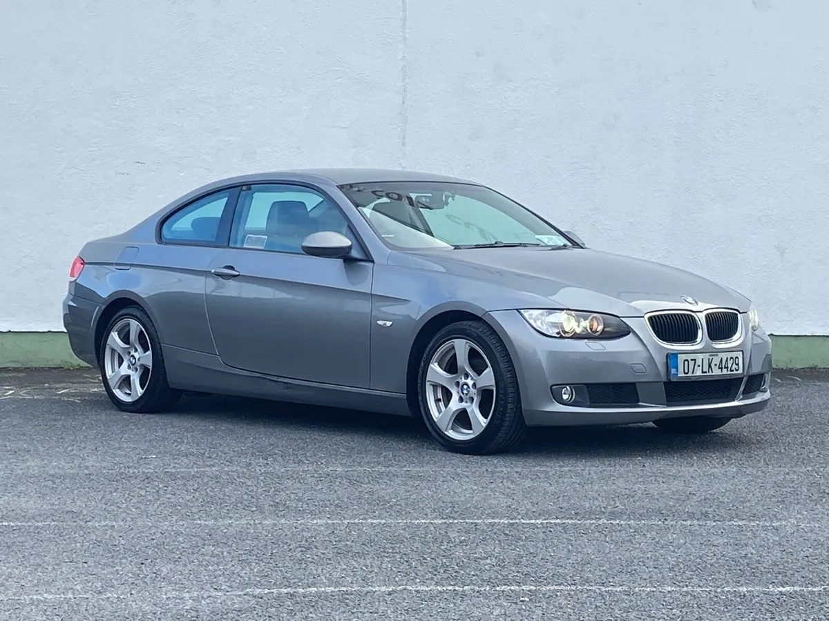 BMW 320i coupe Automatic - Image 2