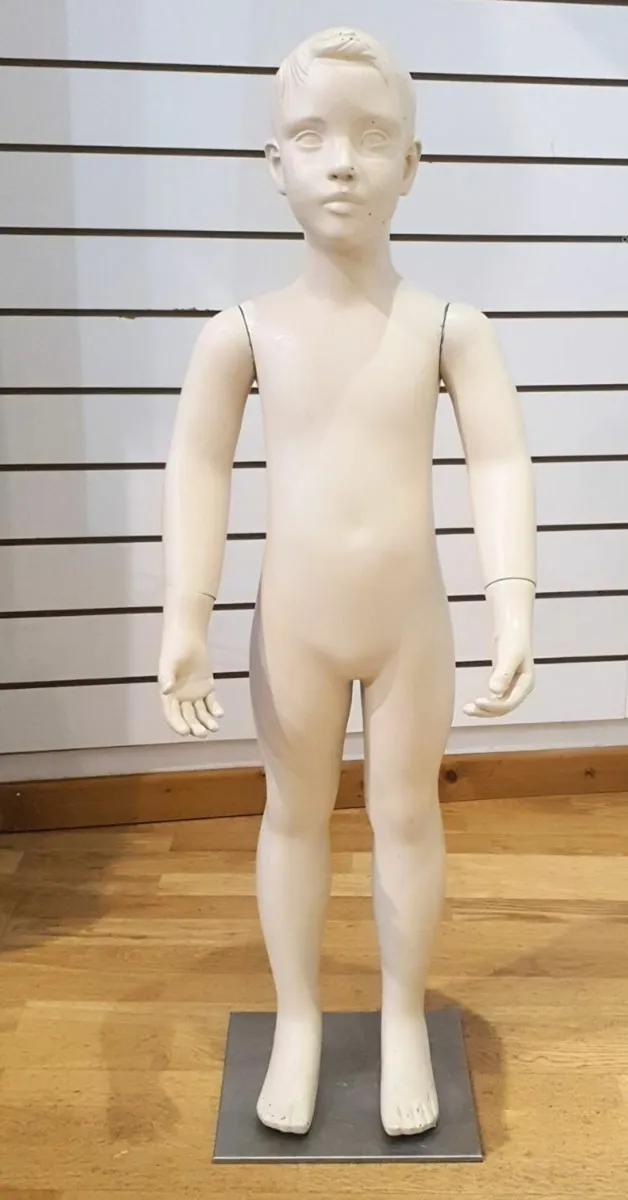 Children's Mannequins for Retail Shopfit - Image 4
