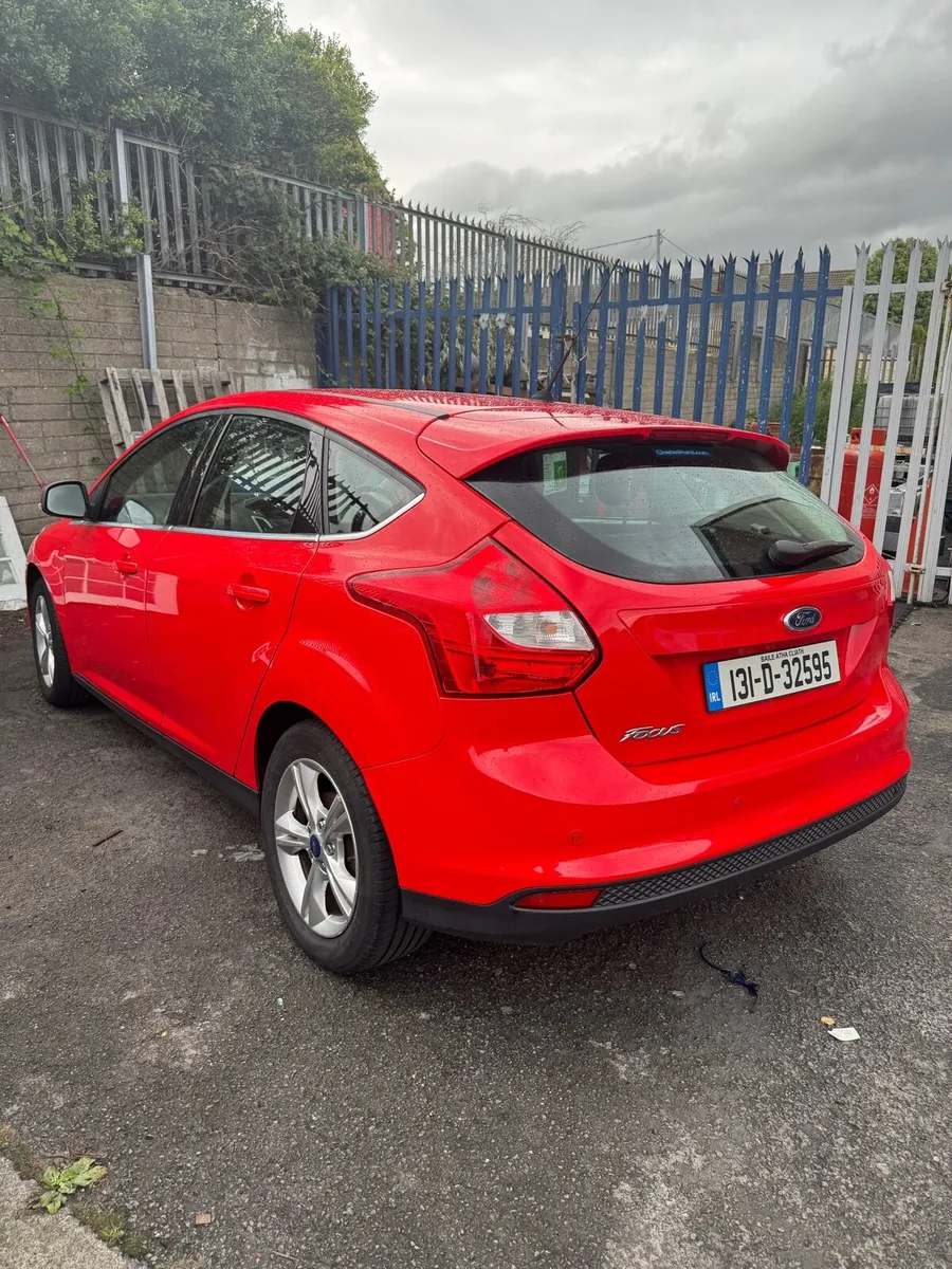 2013 Ford Focus 1.6 Auto only 69km - Zetec - Image 4