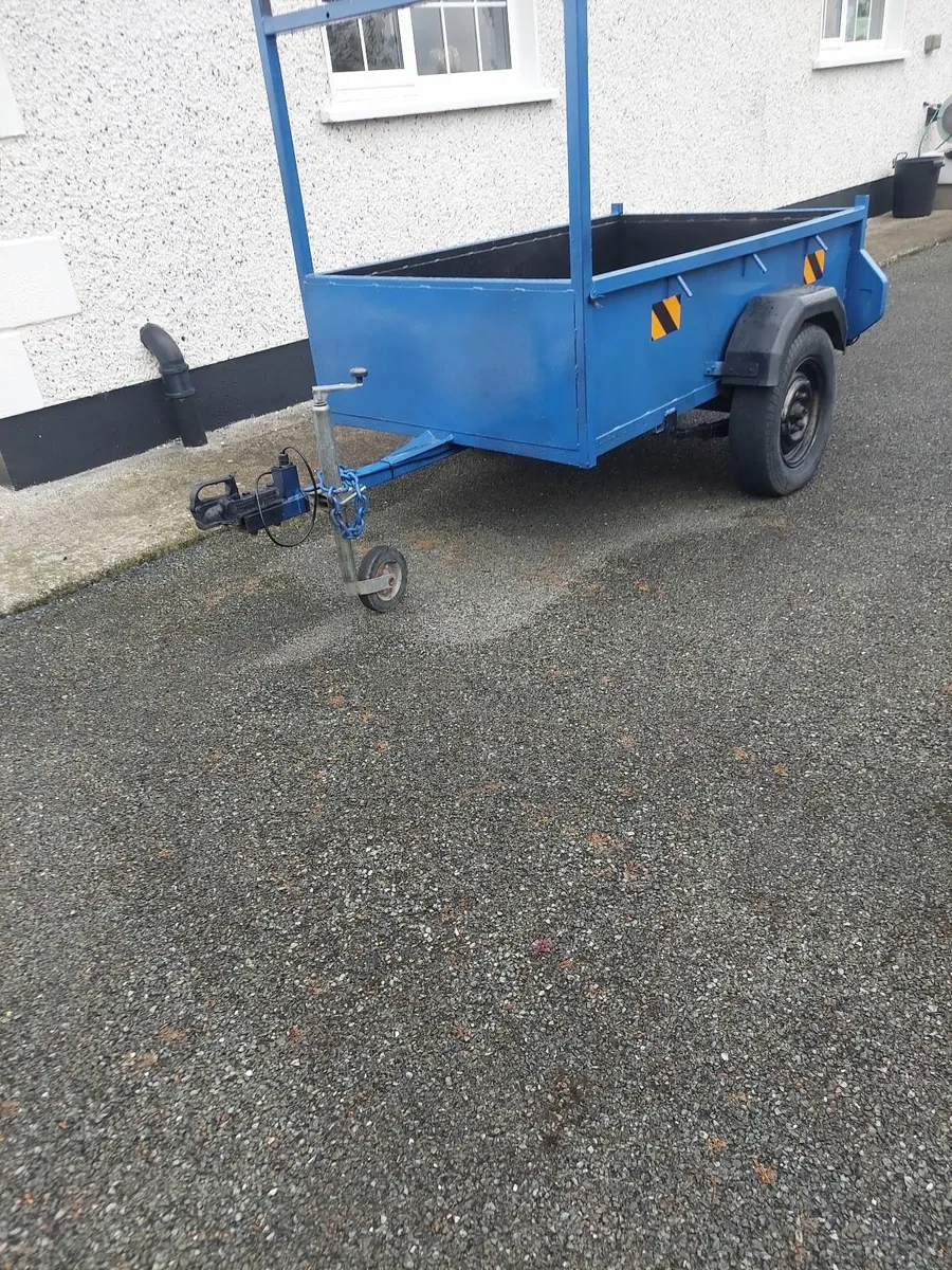 Car traler in good nick - Image 1