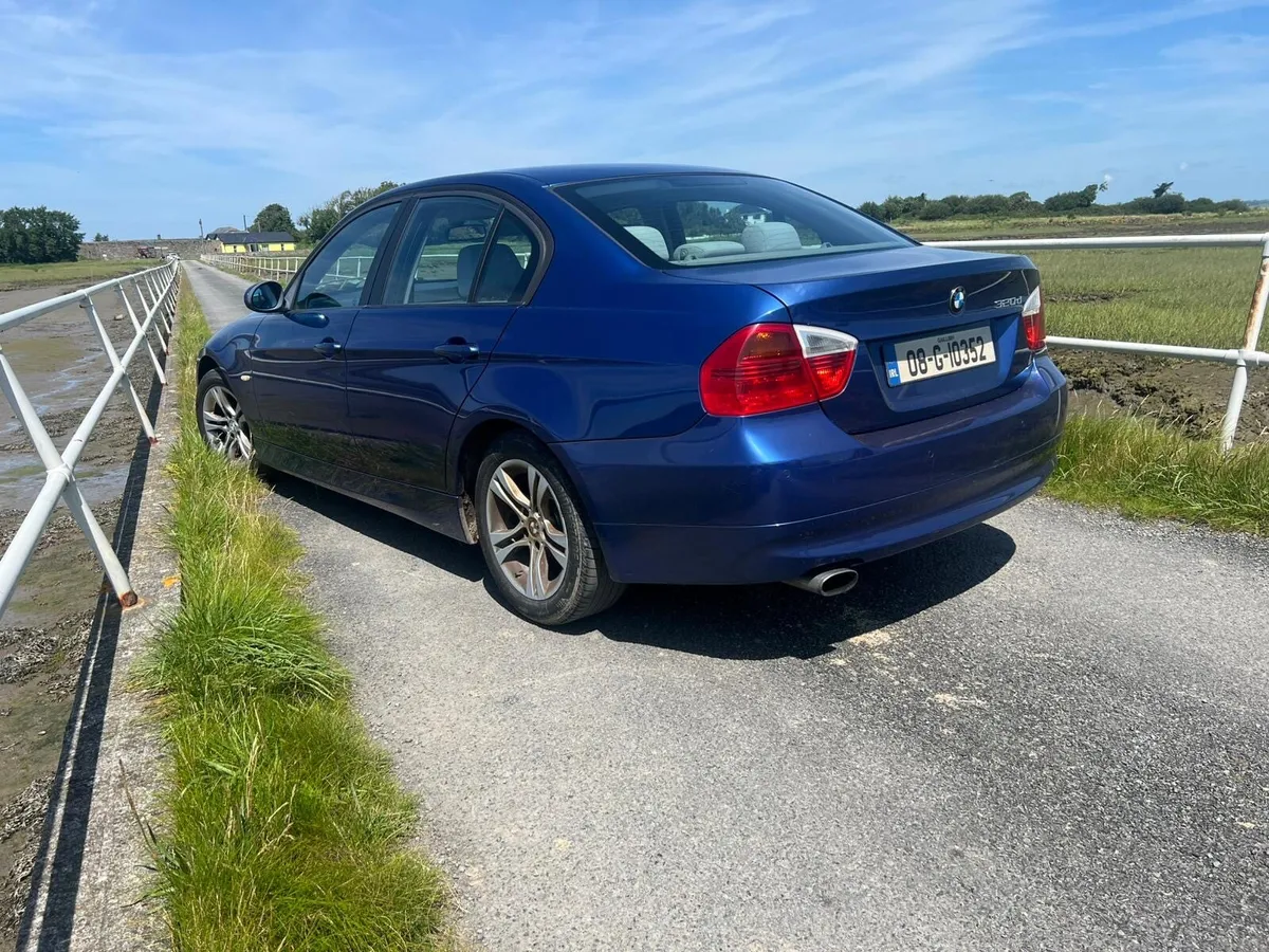 BMW series 3 - Image 2