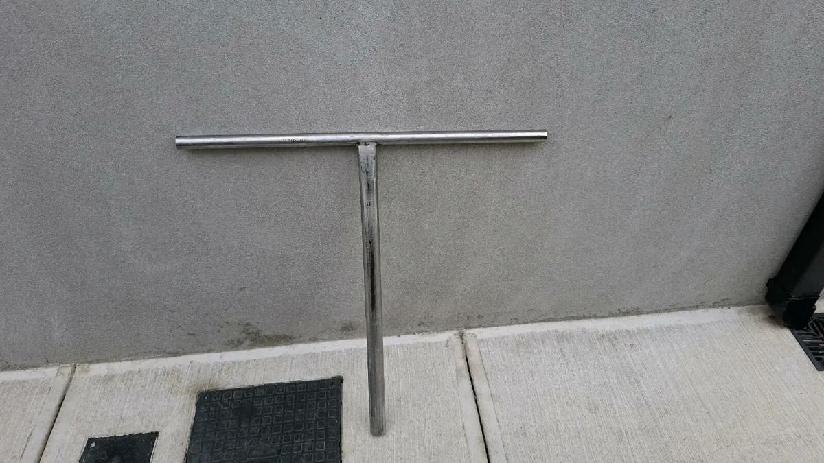 Stunt scooter T handle bars - Image 1