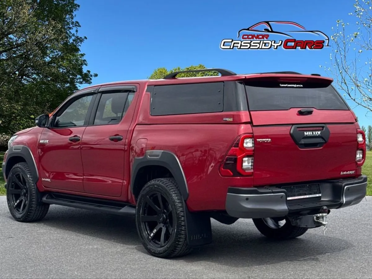 Toyota HiLux Invincible-x 4WD D-4d  fully Loaded - Image 3