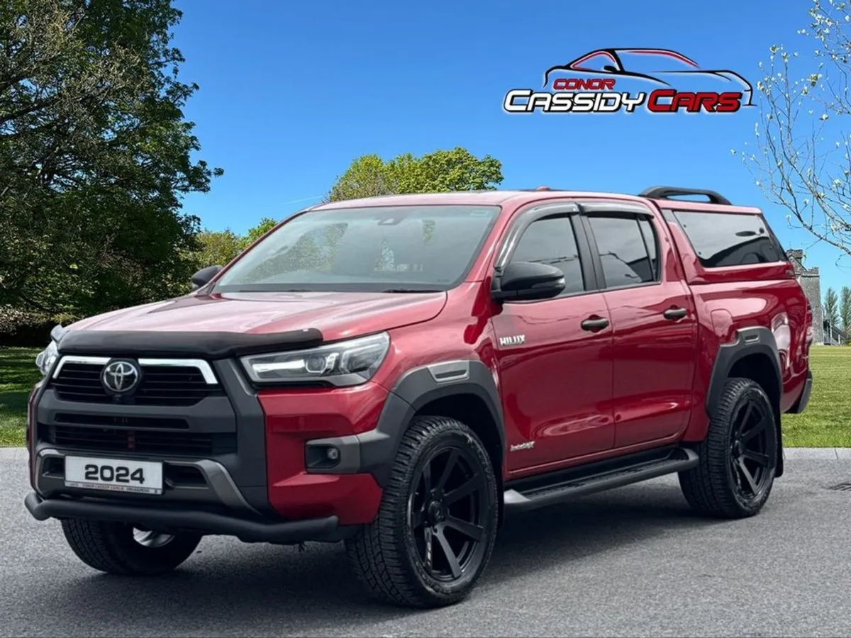 Toyota HiLux Invincible-x 4WD D-4d  fully Loaded - Image 4